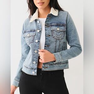 True Religion SHERPA‎ COLLAR TRUCKER DENIM JACKET Size Medium